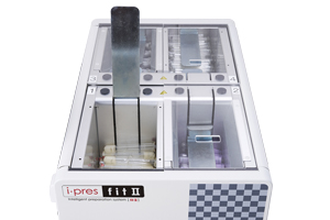 稼働中での採血管補充が可能